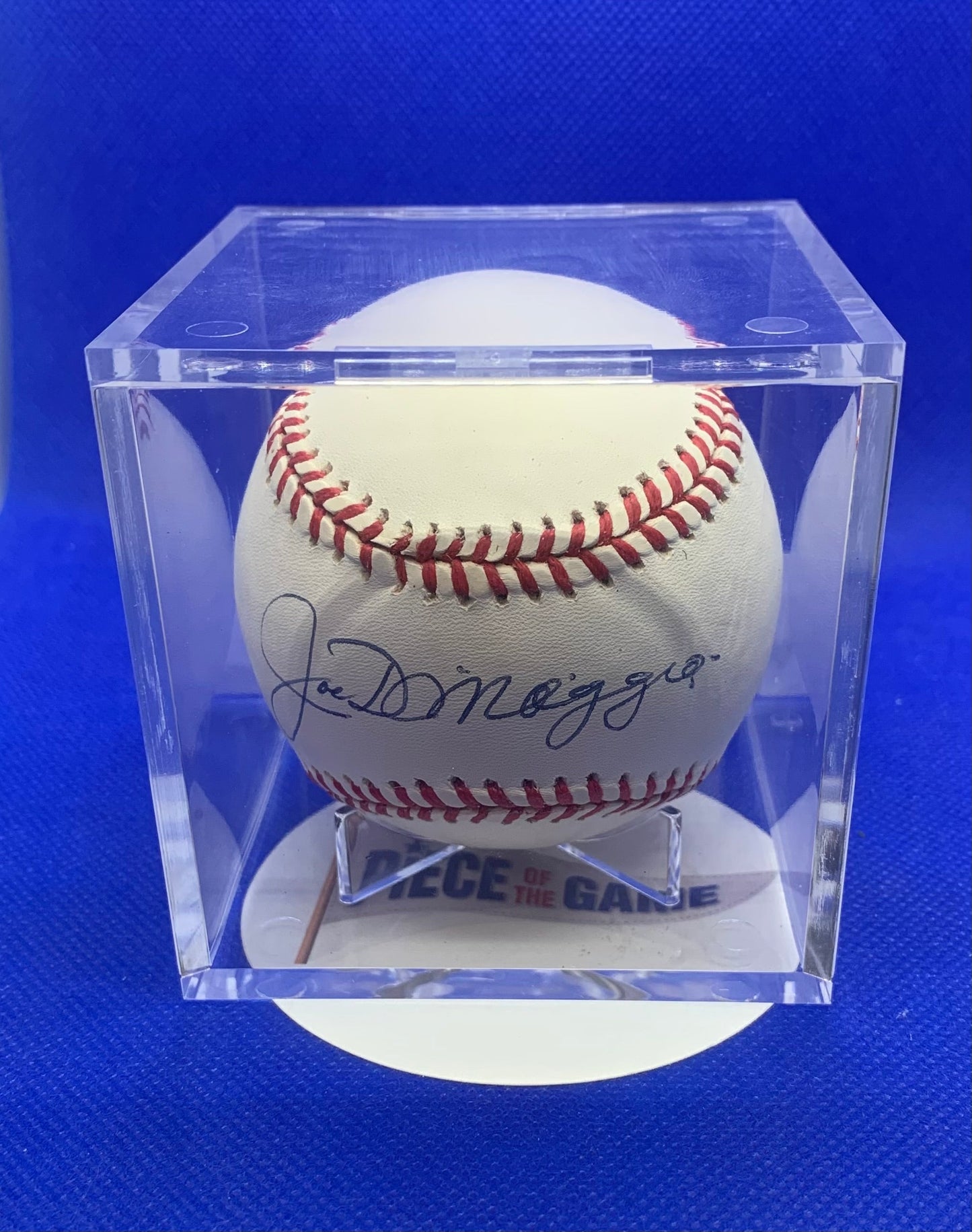 Joe Dimaggio Graded 8 Singed MLB baseball